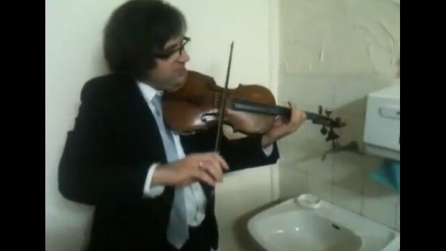 ヴァイオリンと蛇口の協演が素晴らしすぎて驚愕!