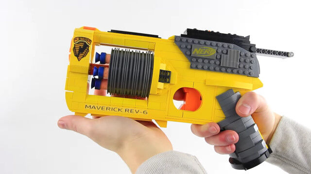 本物ソックリでホントに撃てる!レゴで作ったナーフガンが凄い
