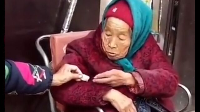 84�Ф�̼�˰�����󤢤���104�ФΤ��̤���󤬤��襤���������äƴ�֤��̤����⤫�襤��