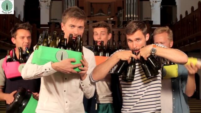 ビール瓶とは思えぬ完成度!ビール瓶で演奏したマイケル・ジャクソンのビリー・ジーン
