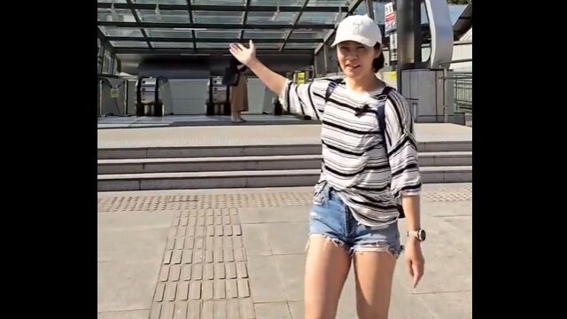 エスカレーターを10本も乗り継ぐ、中国で最も深い地下鉄駅