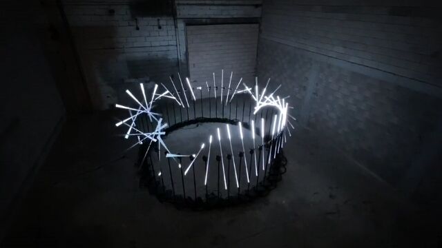 ñ���ư����Ϣ�Ȥ�ʣ���ʸ����������롢48�ܤΥ饤�Ȥ�Ȥä������Ⱥ���