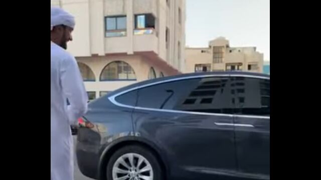 ̵�ͤΥƥ��鼫ư��ž�֤������ҡ����Ϥ��Ƥ���롢�ɥХ��Υǥ�Х꡼�����ӥ�