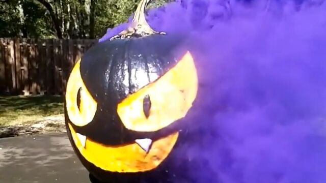 「やせいのゴースがあらわれた!」という、ハロウィンかぼちゃのアイデアが素晴らしい