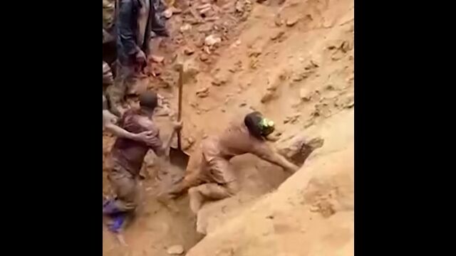 コンゴの金鉱山で9人が生き埋めに。仲間たちの協力で、からくも脱出に成功