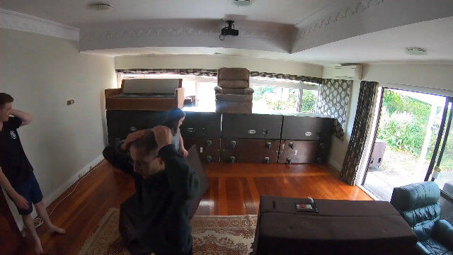 �饰�ӡ����ɥ��å׽�����˸����ơ���ӥ󥰤򥹥�����ʤ˥�ե����ष�Ƥߤ��������ץ�