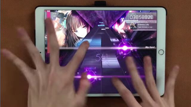 今どきの音ゲーをやり込んだ人の高難易度曲プレイ映像がすごい