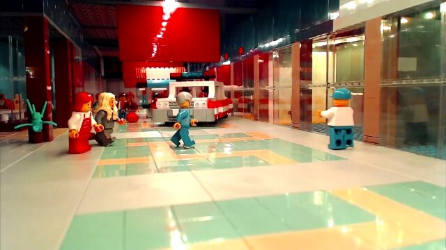 これはすごい。レゴで再現した映画「ブルース・ブラザーズ」のショッピングモールでのカーチェイス
