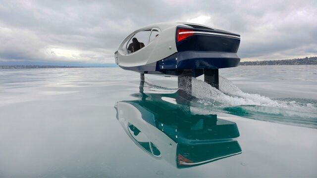 もっと水路を活用しよう!という理念で開発された水中翼ボート「シーバブルス」