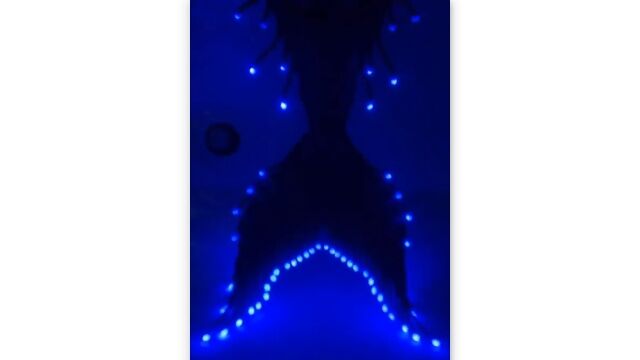 ファンタジー感あふれる人魚になれる、LED内蔵マーメイドテイル