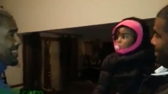 �֥ѥѤ���͡����ץѥѤ��лҤη���˽��ƽв�äƺ��Ǥ��뾯��