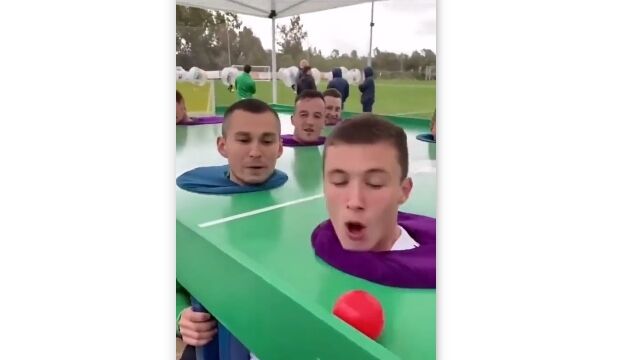 ������֤�©��᤭�����ƥܡ����ư���������פΥơ��֥륵�å���