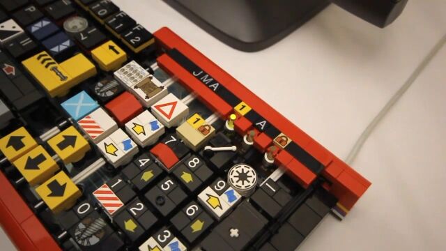 レゴで作ったキーボード!実用性はともかく、これはちょっと欲しい