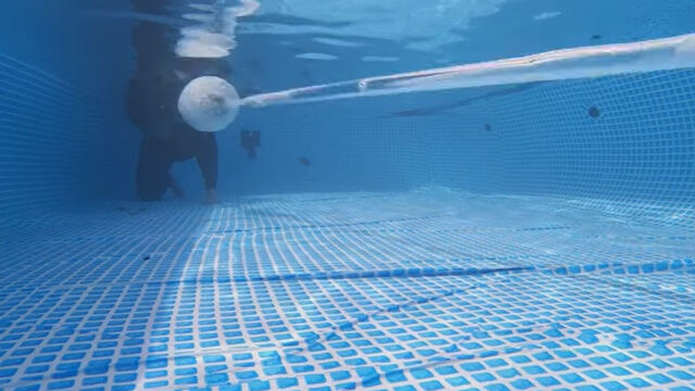 水中でも威力が落ちづらい弾薬、CAV-X。先端にタングステン鋼を用い、スーパーキャビテーションという物理現象を利用