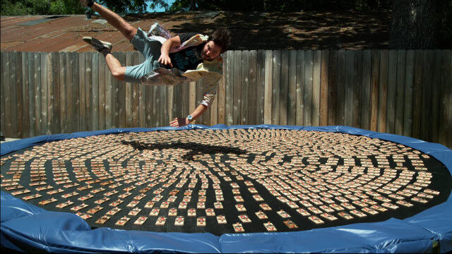 �ˤ��������ɳʹ��������ȥ��ݥ����ߤ��ͤ᤿�ͥ������1,000�Ĥξ�����ӹߤ�륹�����⡼��������