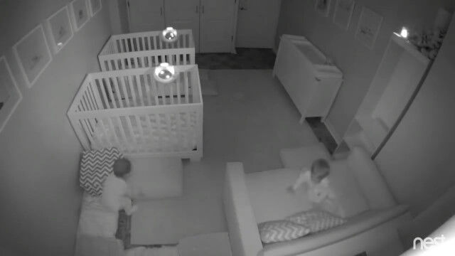 �������Ĥ����Ϥ����лҤ��٥ӡ��٥åɤ���æ�����빹������ڤ����ͻҤ򻣱Ƥ����ƻ륫������������