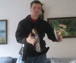 ��ܥ�С����������åȤνƤ��Ф������Ƹ����������ƤΥ�ܥ�С������㥰���