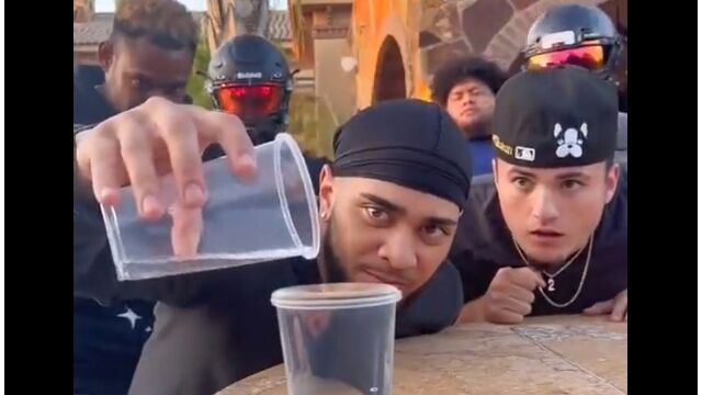 ���֤˥ץ饳�åפ˿����������줵�����ͤ��餱�Ȥ�����ñ�������Ǯ���襤