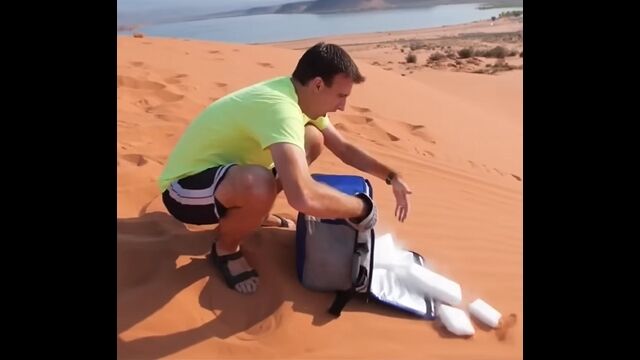 砂漠の砂の上にドライアイスを置くとこうなる