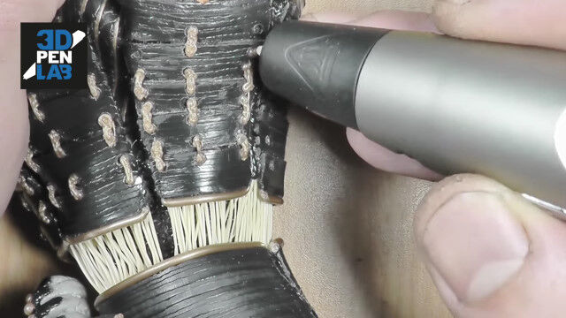 3Dペンを使いこなし、鎧武者を造形する早回し映像
