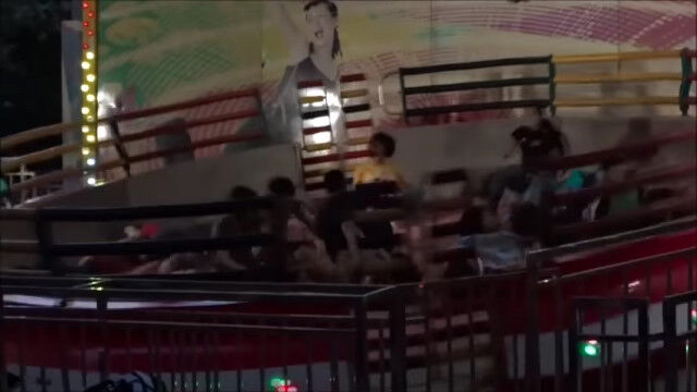 人がまるでチャーハンのようだ!ミャンマーの遊園地にある風変わりなアトラクション タガダ