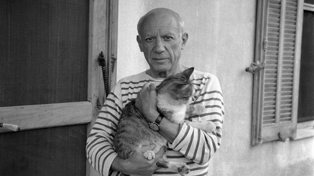 ピカソと愛猫、プレスリーと愛犬。愛したペットと一緒の有名人たちの写真26枚