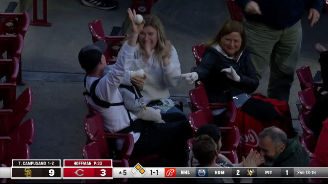 �֤���������ƥߥ륯�򤢤��ʤ��顢�Ҽ�ǥե�����ܡ���򥭥�å����Ȥ���̯���ˡ��᥸�㡼�꡼���δѵ��ʤ�ͯ�����ִ�