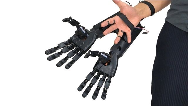 �Ӥ��ʬ���줵����2�ܤˤ���Ȥ���ȯ�ۤγ�ĥ���ܥåȥ����ब����