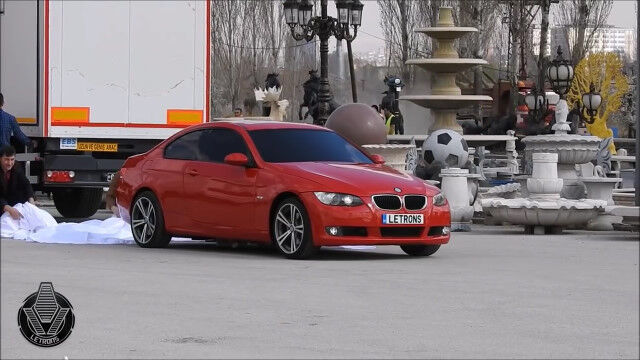 車からロボットへ完全変形。トルコのLetrons社が開発したトランスフォーマー