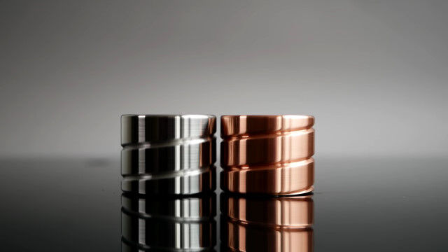 小さな螺旋の円柱が回り続ける、ハンドスピナーみたいなオモチャ「Vortecon」