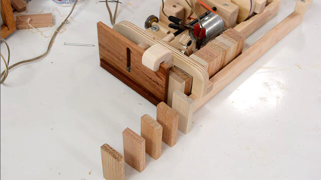 ��ưŪ�˥ɥߥΤ��¤�³���롢������ư�ɥߥΥޥ�����äƤߤ�