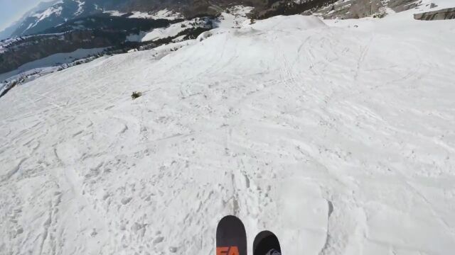 �ƥ��˥å����ٶ���Ķ��ή�����ӥ������䡼��Candide Thovex�Τ������Υ���������
