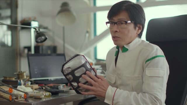 スマートフォンの落下を検知してエアバッグを展開!ホンダ技術者の熱い開発裏話を紹介したジョークCM