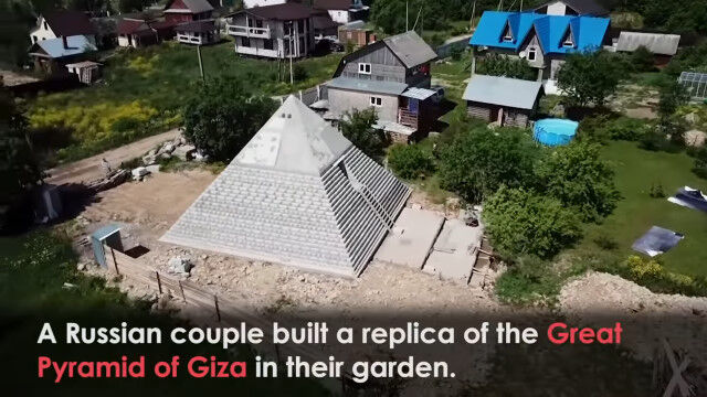 ギザの大ピラミッドのレプリカを裏庭に建てたロシア人カップル。地上9メートルの高さ