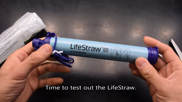 汚れた水を濾過して吸える「ライフストロー」の濾過性能を実際に試してみた