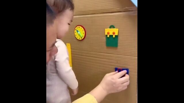 工作が得意な父ちゃんが作った、子供のための知育玩具的お家