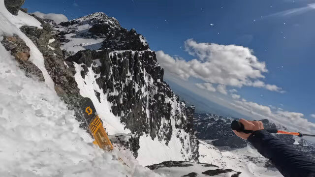 ポーランドの山でスキーをしていた父子が雪崩に巻き込まれる瞬間を映したヘッドカム映像