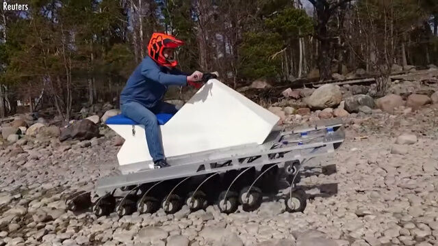 18�Ĥ�¿�ӥ�����ǹӤ��Ϥ��������Ϸ�����ξ���ե�����ɤ�18Wheels�Ҥ���ȯ