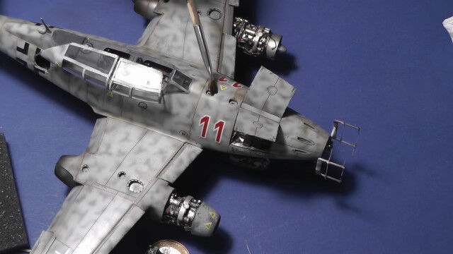 細部のこだわりが凄すぎる!プロが組み立てるドイツ空軍の戦闘機、メッサーシュミット Me262