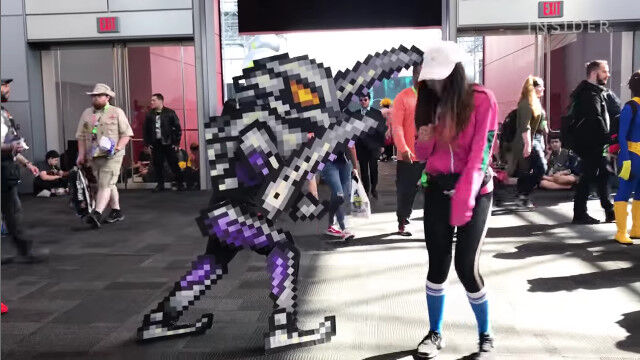 右手側から見た時だけ最高なドット絵コスプレが素晴らしい