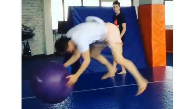 ����Ϥ��������Х�󥹥ܡ����ȤäƤ�2Ϣ³������ž