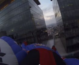 ���إӥ�η�֤򥦥��󥰥����ĤǤ���ȴ���롢�ֲ������ɶ�����������