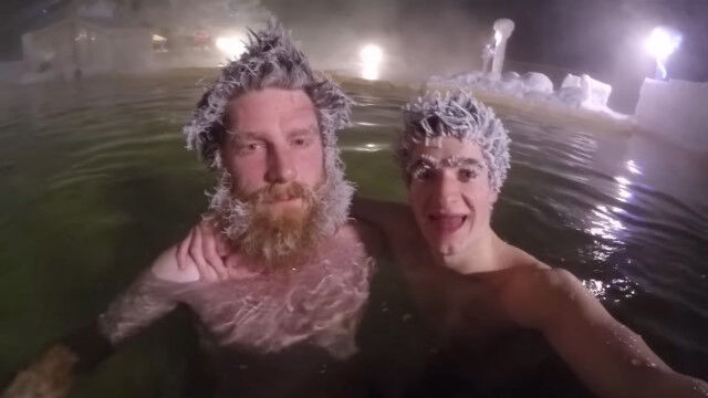 髪の毛もヒゲもまつ毛も凍りつく!マイナス40度の気温の中で入るカナダのタキニ温泉