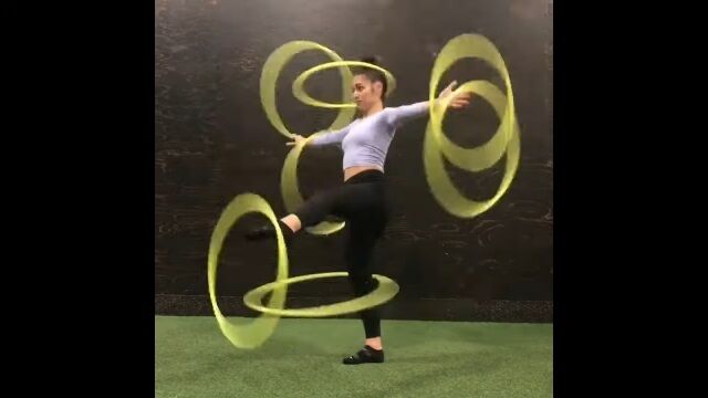 ξ�ꡢξ­�������Ƭ��Ȥäơ�7�ĤΥե�ա��פ�Ʊ���˲󤹤��Ф���