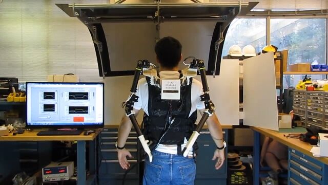 MITが開発中の補助アームで、人類の阿修羅化が捗りそう