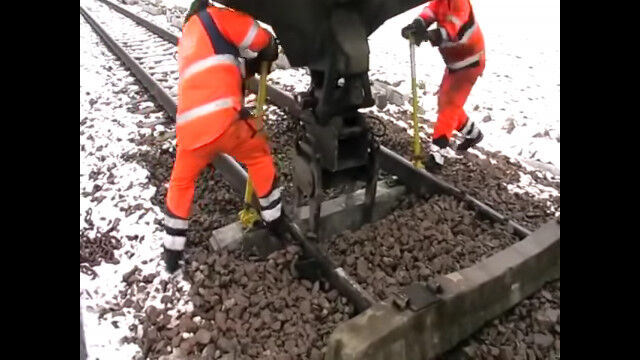 �졼��򳰤����˼���ؤ��롢�Ť��ʤä����ڤθ򴹺��