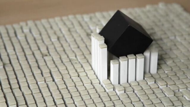 下から飛び出す棒で物体を操作。MITメディアラボが開発したデバイス Kinetic Blocks