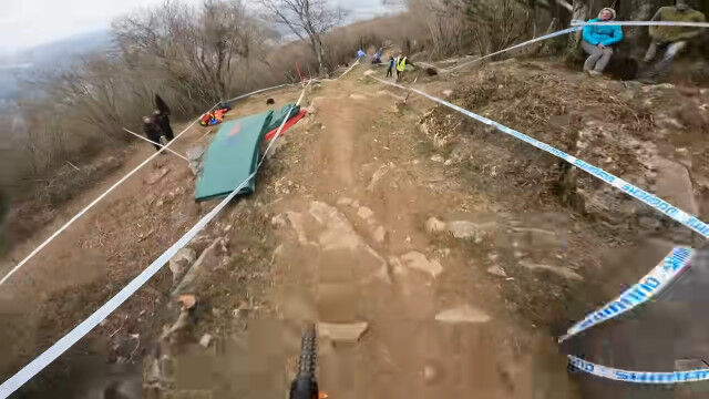 �Ӥ줿��ƻ��ޥ���ƥ�Х����Ƕ�������ʥ졼�����إåɥ���ǻ��Ƥ����饤������������