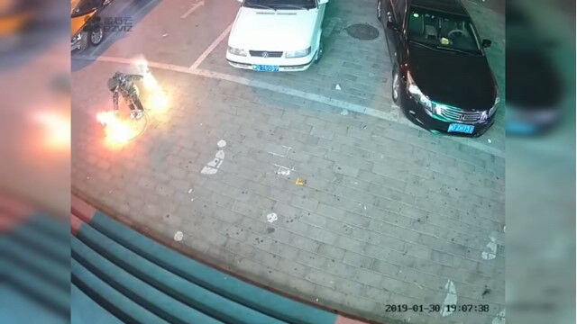 ��ǯ��������ֲФ�ޥ�ۡ���˺������ߡ�ί�ޤä��᥿�󥬥��˰��Ф��Ƥ��ޤä���ȯ����