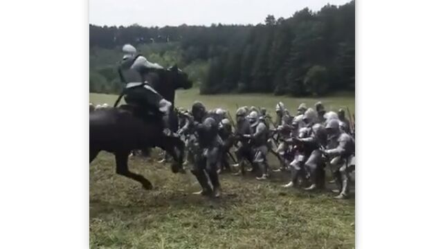 歩兵で騎兵に立ち向かうとか、実際に見るとマジで無理